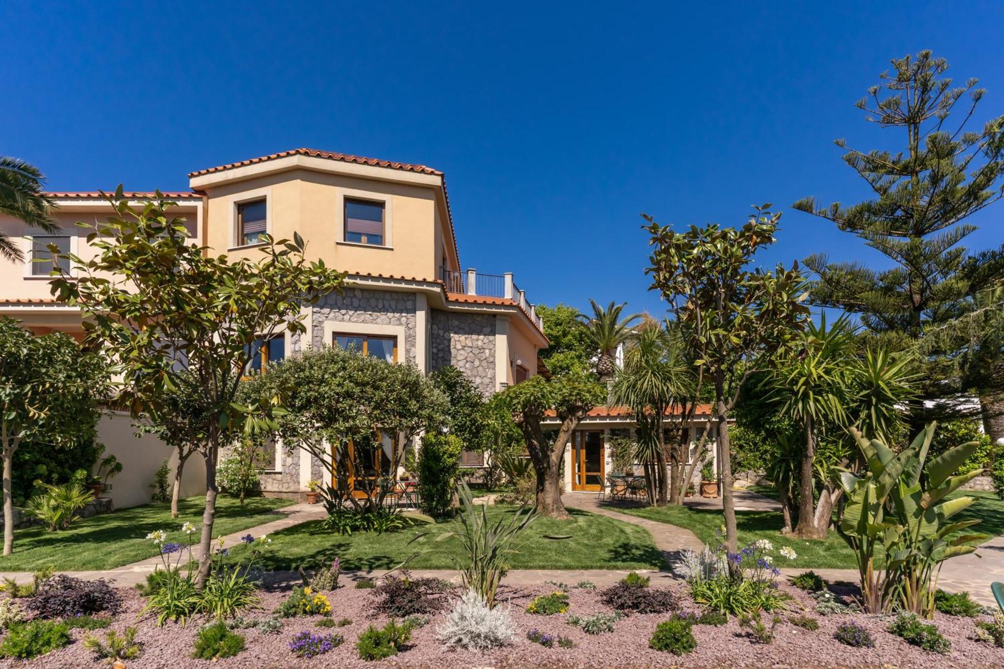 Villa Solatia Маса Лубрензе Екстериор снимка